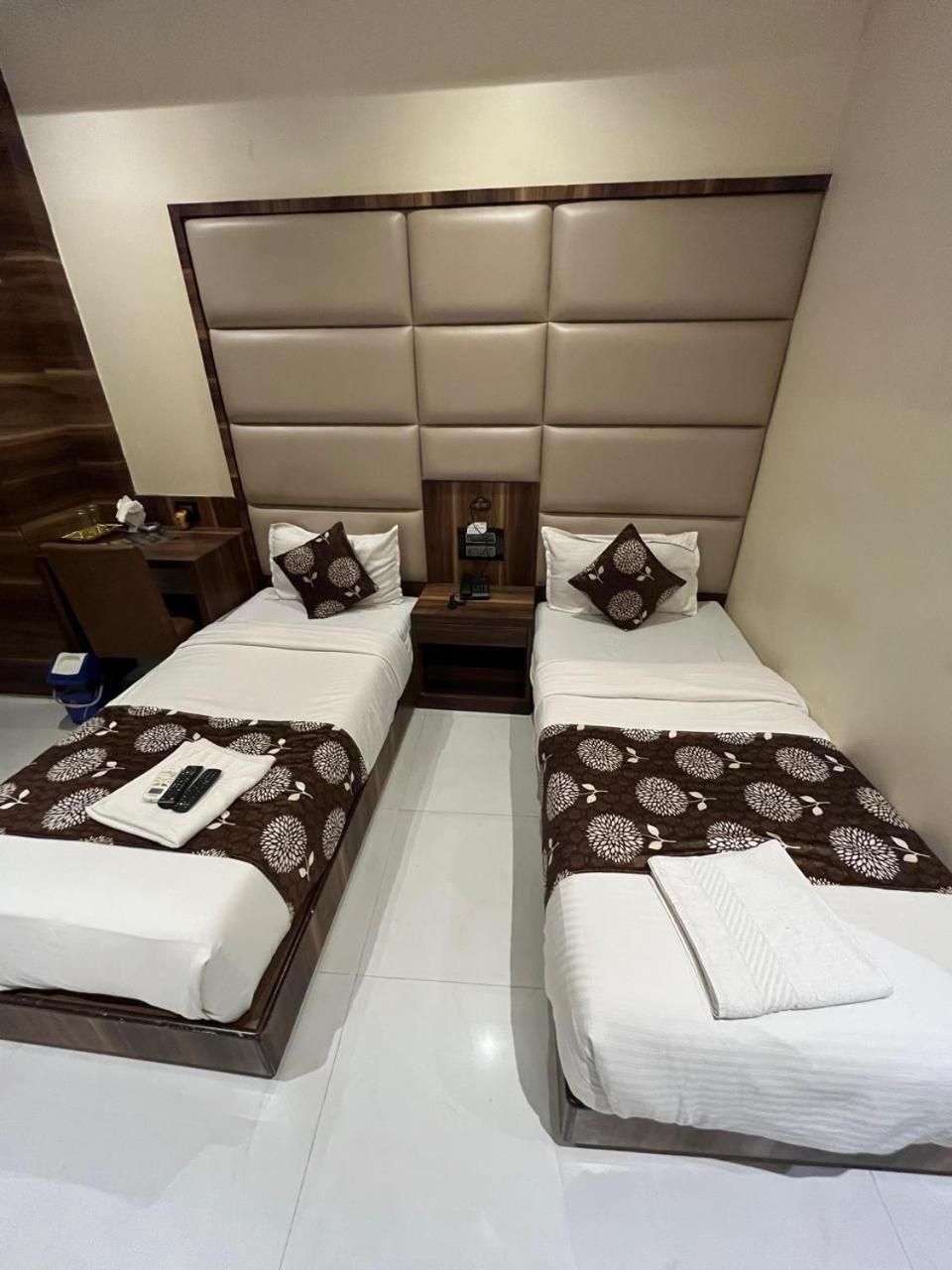 Hotel Shahi Darbar Terminal-2 Mumbai Exterior photo